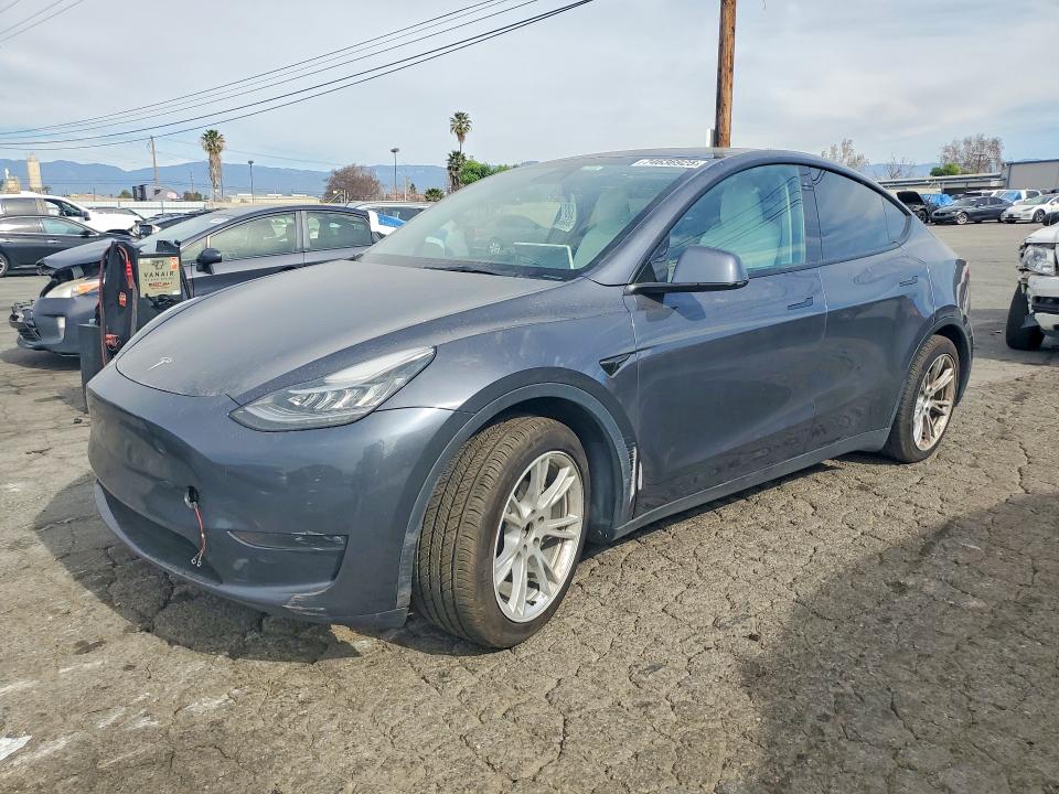 74636925 :رقم المزاد ، 7SAYGDEE3PF605039 vin ، 2023 Tesla Model Y مزاد بيع