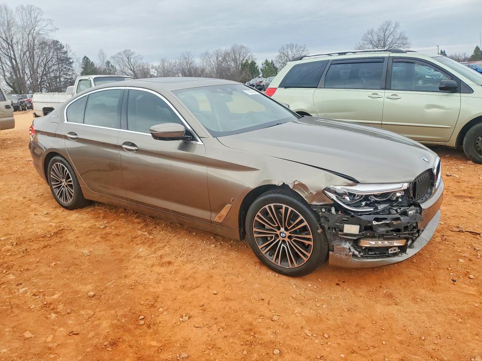 77075645 :رقم المزاد ، WBAJB1C58JB374757 vin ، 2018 Bmw 530xe مزاد بيع