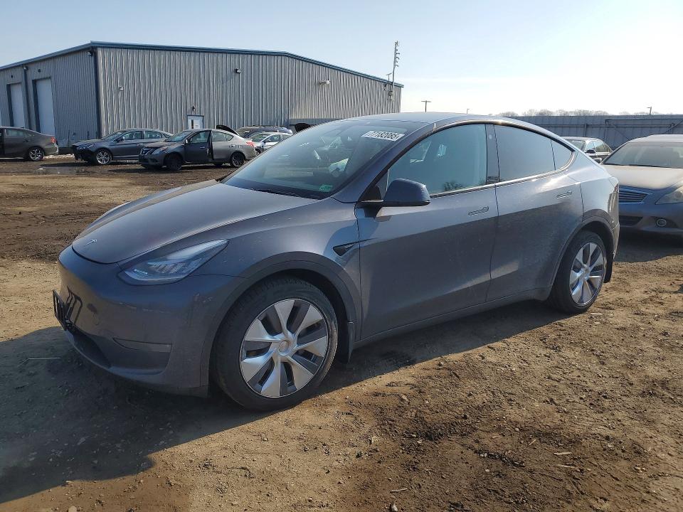 77182085 :رقم المزاد ، 7SAYGDEE3NA016681 vin ، 2022 Tesla Model Y مزاد بيع