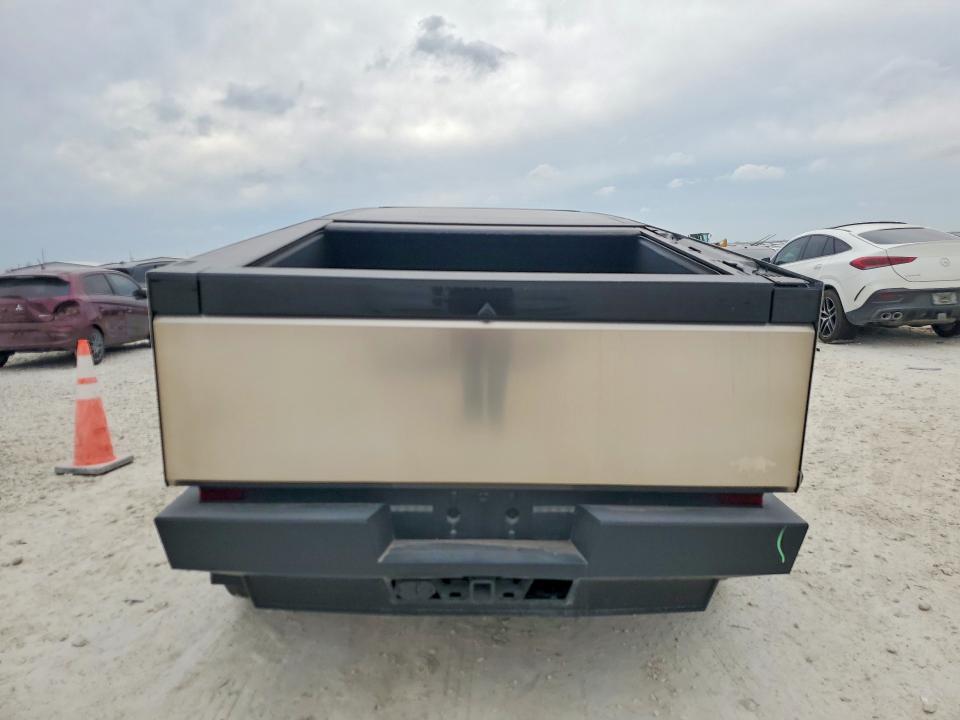 Продажа на аукционе авто 2024 Tesla Cybertruck, vin: 7G2CEHEE9RA026641, номер лота: 76853525