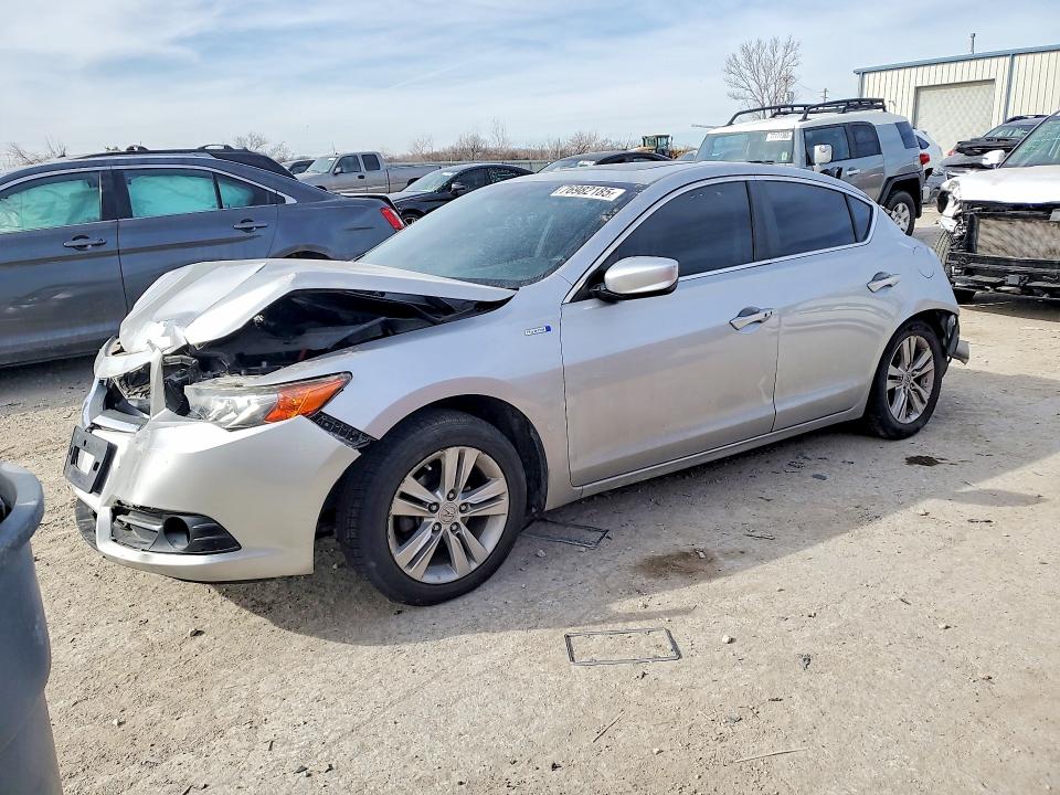 76982185 :رقم المزاد ، 19VDE3F3XDE301547 vin ، 2013 Acura Ilx مزاد بيع