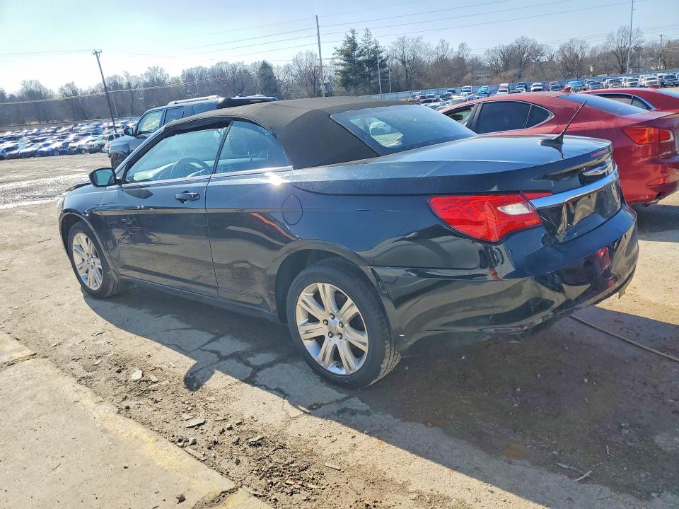 77100265 :رقم المزاد ، 1C3BCBEB5CN205928 vin ، 2012 Chrysler 200 مزاد بيع