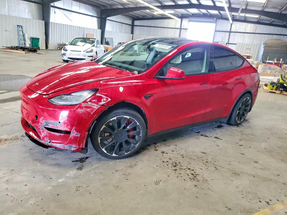 78095485 :رقم المزاد ، 5YJYGAEE1MF194151 vin ، 2021 Tesla Model Y مزاد بيع