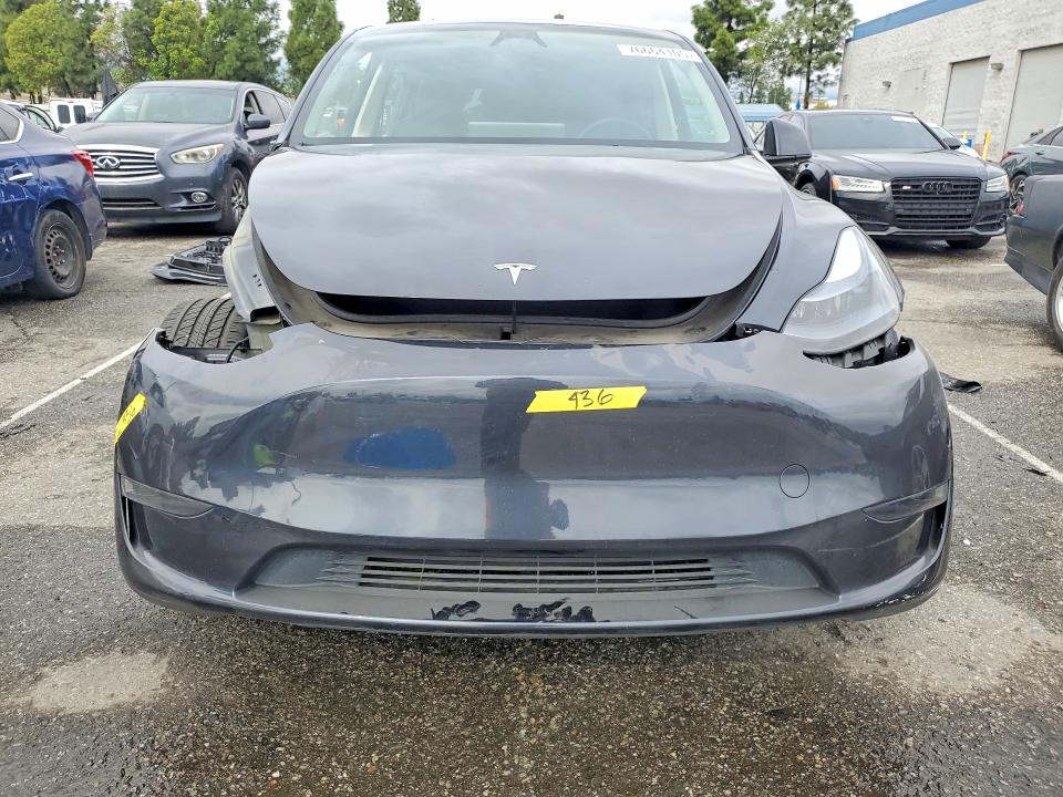 76664105 :رقم المزاد ، 7SAYGDED8RF051300 vin ، 2024 Tesla Model Y مزاد بيع