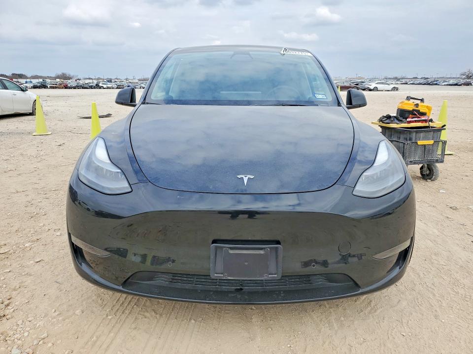 76832775 :رقم المزاد ، 7SAYGDEF2NF337770 vin ، 2022 Tesla Model Y مزاد بيع