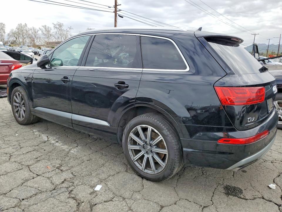 78300665 :رقم المزاد ، WA1LHAF71JD039894 vin ، 2018 Audi Q7 مزاد بيع