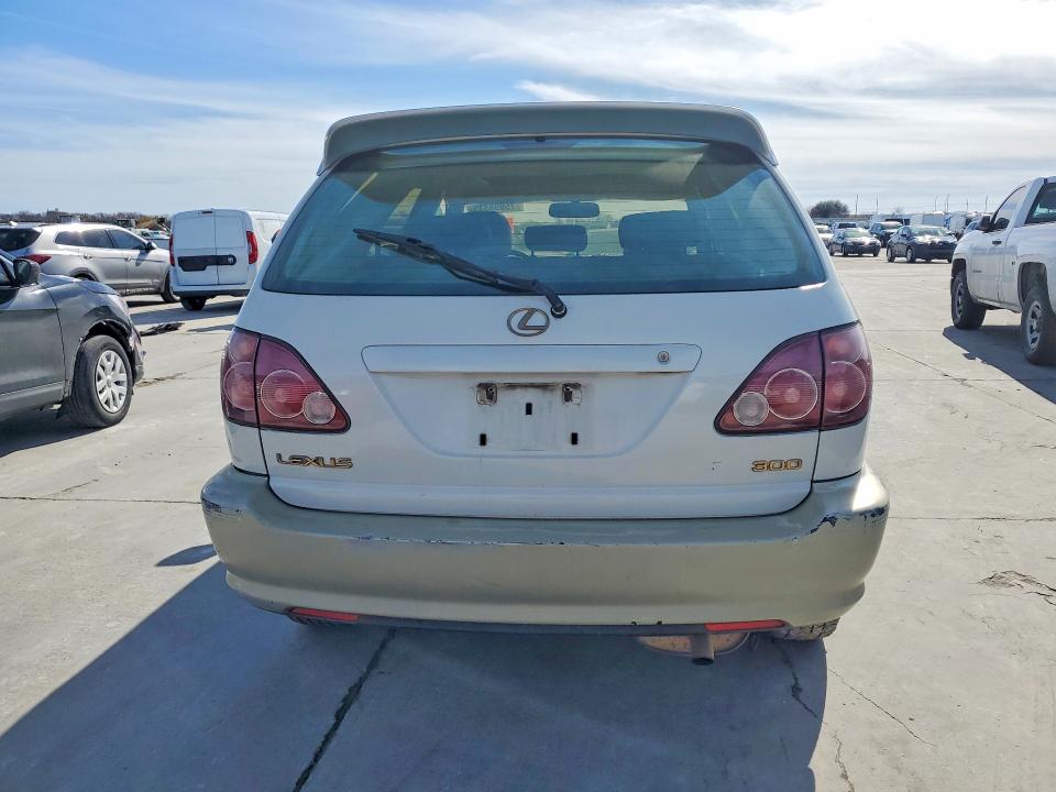 75998335 :رقم المزاد ، JT6GF10U5Y0070148 vin ، 2000 Lexus Rx مزاد بيع