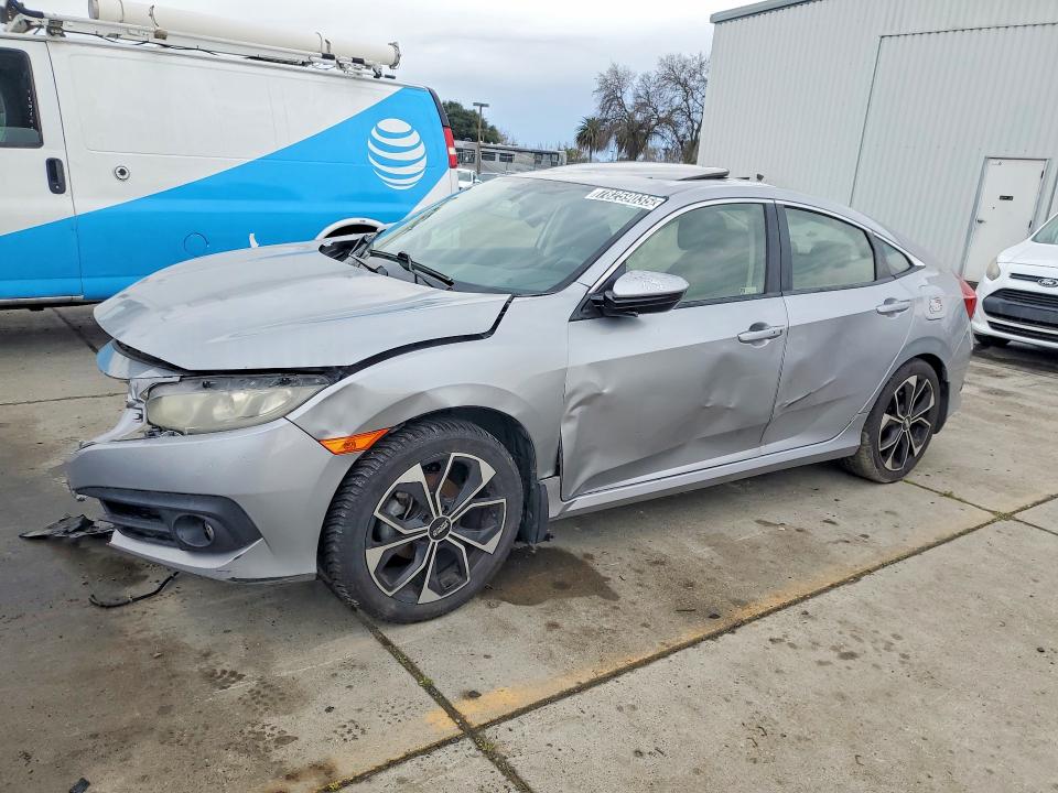 78259035 :رقم المزاد ، JHMFC1F38JX010484 vin ، 2018 Honda Civic مزاد بيع