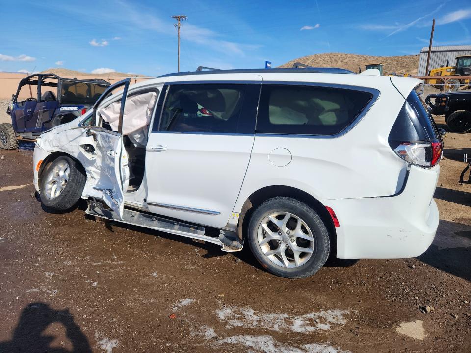 77113685 :رقم المزاد ، 2C4RC1BG5LR120370 vin ، 2020 Chrysler Pacifica مزاد بيع