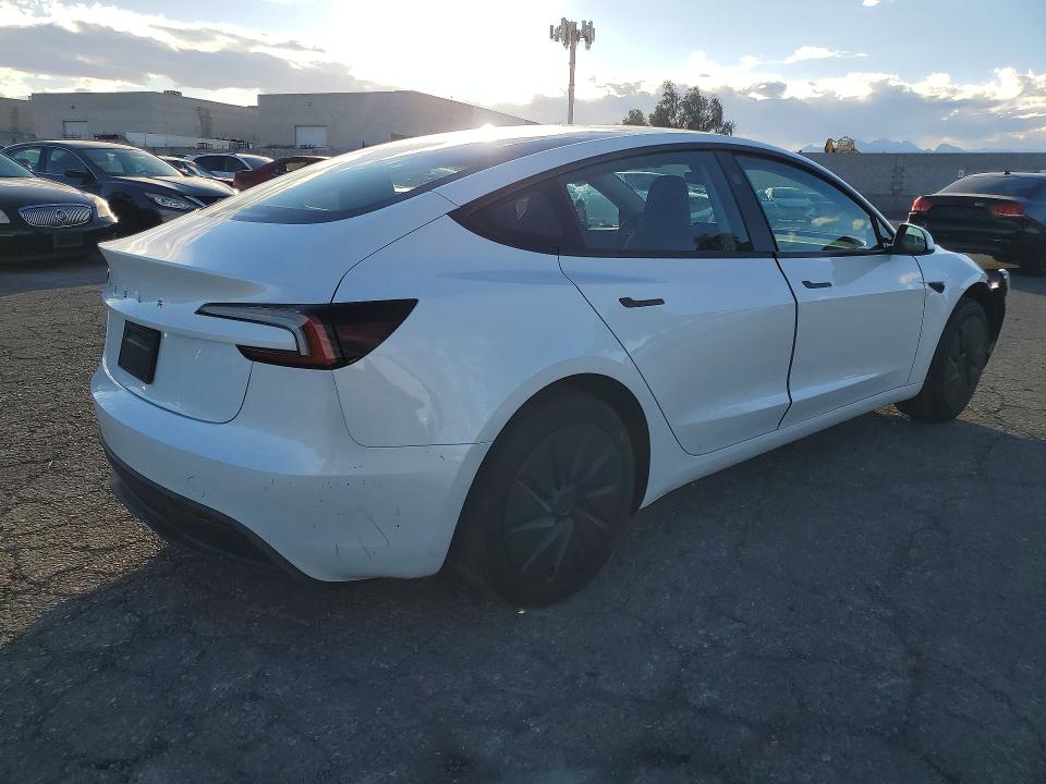 2025 Tesla Model 3 მანქანა იყიდება აუქციონზე, vin: 5YJ3E1EA4SF117347, აუქციონის ნომერი: 77327955