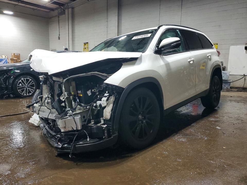 Продаж на аукціоні авто 2019 Toyota Highlander, vin: 5TDJZRFHXKS603663, номер лоту: 77214205