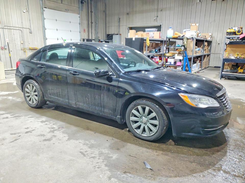 78099785 :رقم المزاد ، 1C3CCBBGXEN115150 vin ، 2014 Chrysler 200 مزاد بيع