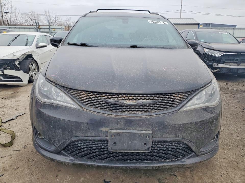 76962375 :رقم المزاد ، 2C4RC1GG8KR576998 vin ، 2019 Chrysler Pacifica مزاد بيع