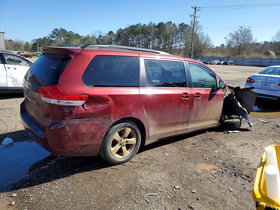 Продаж на аукціоні авто 2013 Toyota Sienna, vin: 5TDKK3DC8DS314958, номер лоту: 76047875
