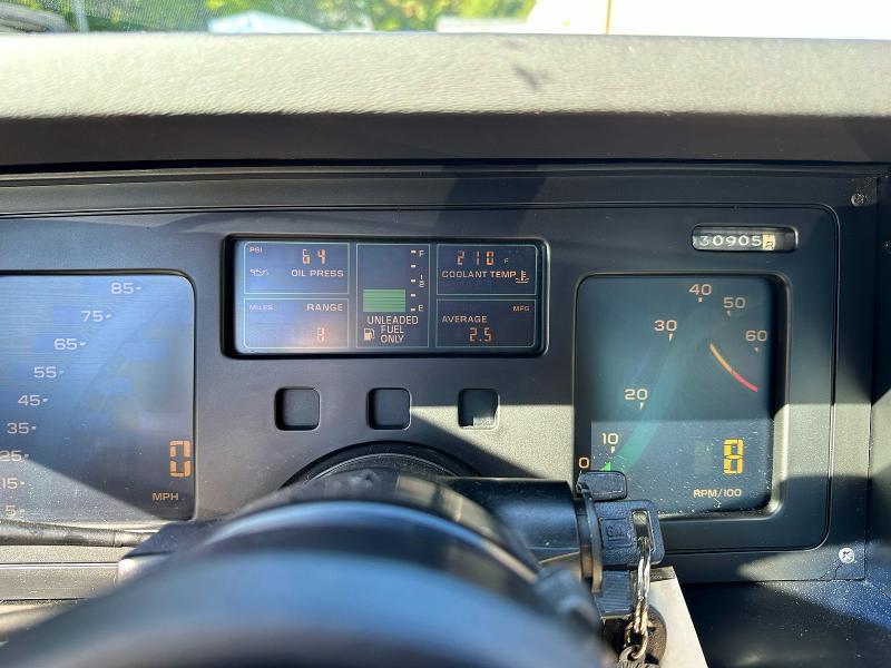 76346025 :رقم المزاد ، 1G1AY0780E5147284 vin ، 1984 Chevrolet Corvette مزاد بيع
