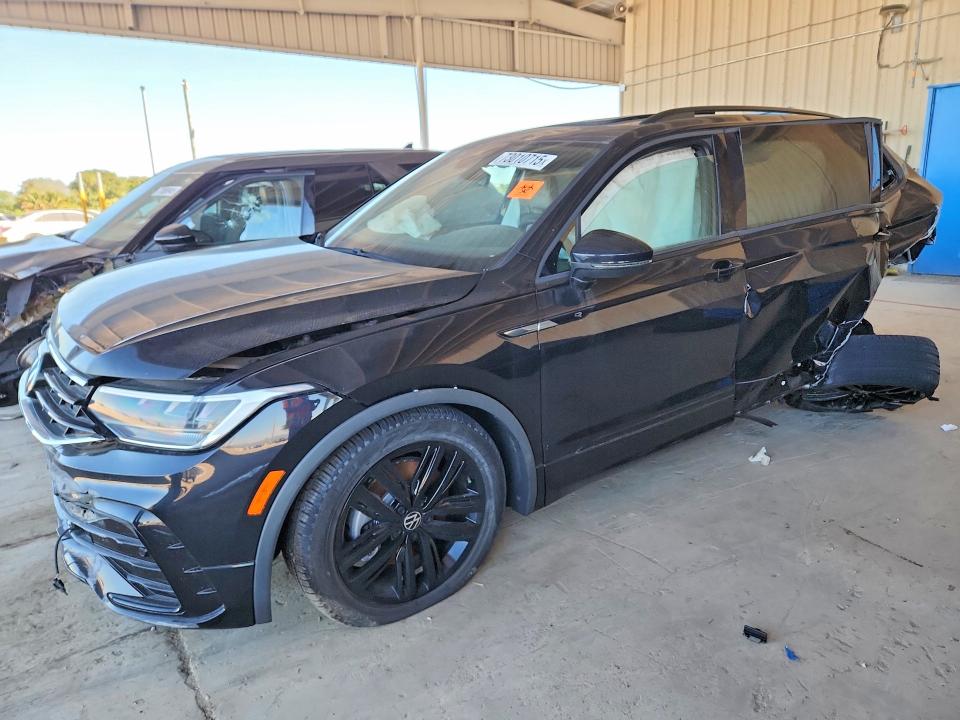 Продажа на аукционе авто 2022 Volkswagen Tiguan, vin: 3VVCB7AX3NM119033, номер лота: 73010715