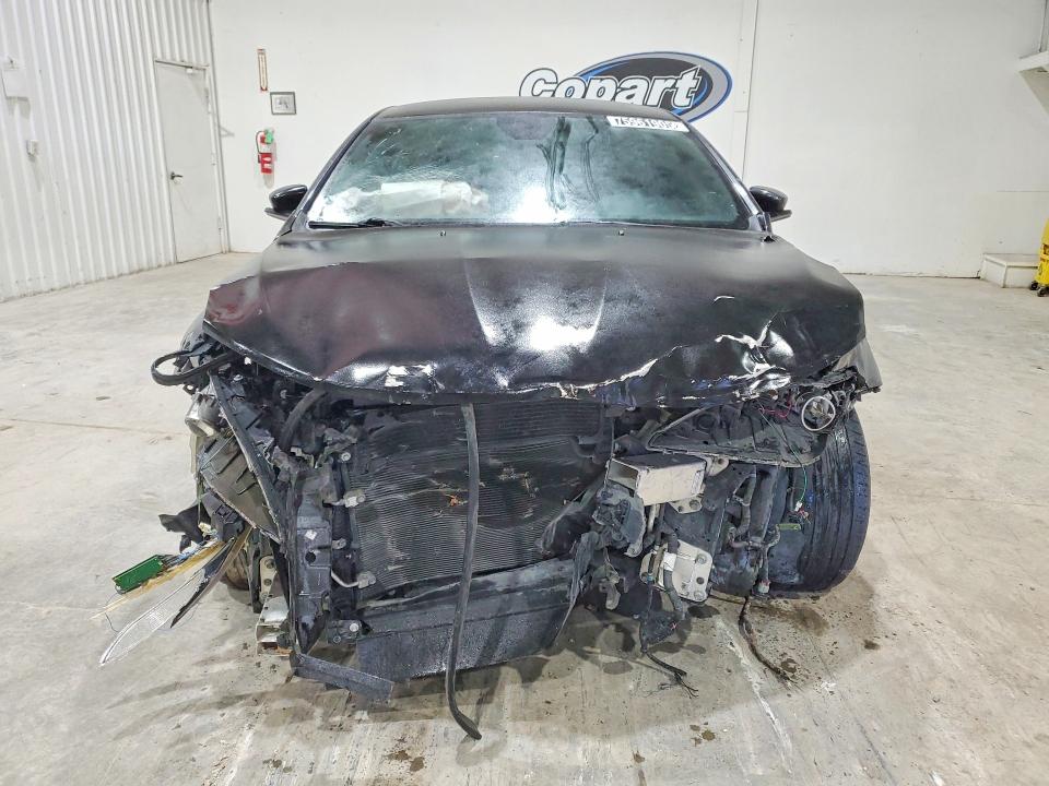 75961905 :رقم المزاد ، 1C3CCCBG2FN582683 vin ، 2015 Chrysler 200 مزاد بيع