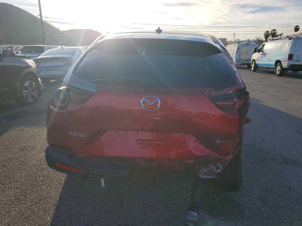 2022 Mazda Mx-30 მანქანა იყიდება აუქციონზე, vin: JM1DRADB2N0101069, აუქციონის ნომერი: 77790755