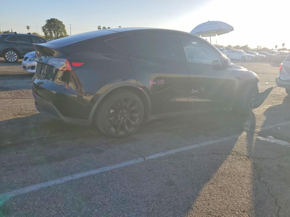 76002145 :رقم المزاد ، 5YJYGDEEXLF045852 vin ، 2020 Tesla Model Y مزاد بيع