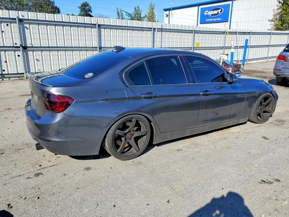 2013 Bmw 335 მანქანა იყიდება აუქციონზე, vin: WBA3A9C56DF476517, აუქციონის ნომერი: 77506875
