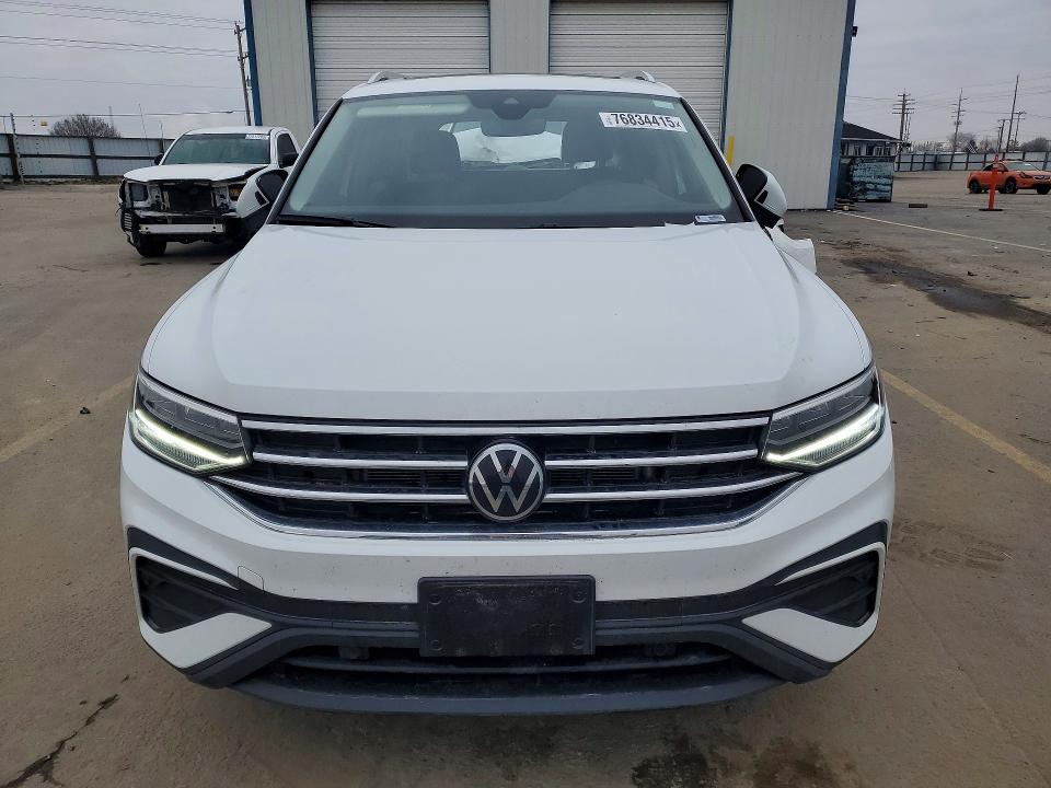 Продажа на аукционе авто 2024 Volkswagen Tiguan, vin: 3VVMB7AXXRM156817, номер лота: 76834415