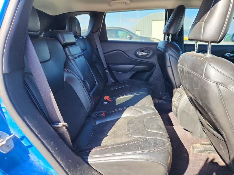 77406905 :رقم المزاد ، 1C4PJMBX4KD230438 vin ، 2019 Jeep Cherokee مزاد بيع