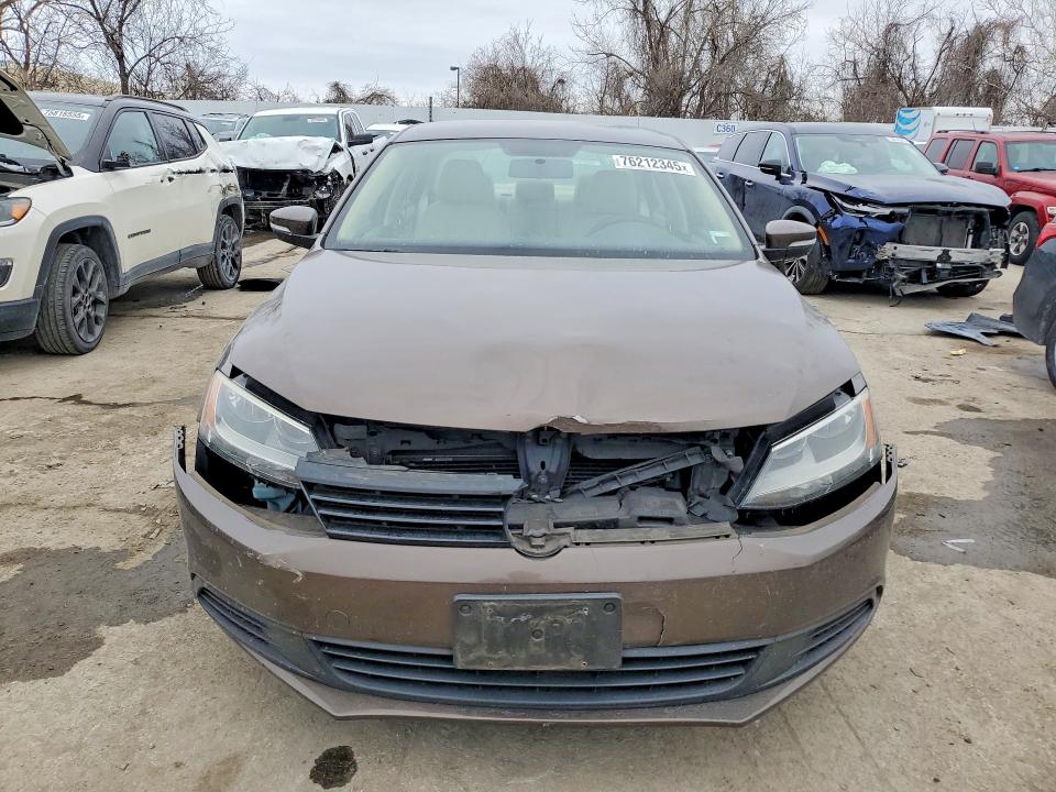 2011 Volkswagen Jetta მანქანა იყიდება აუქციონზე, vin: 3VWDX7AJ1BM327856, აუქციონის ნომერი: 76212345