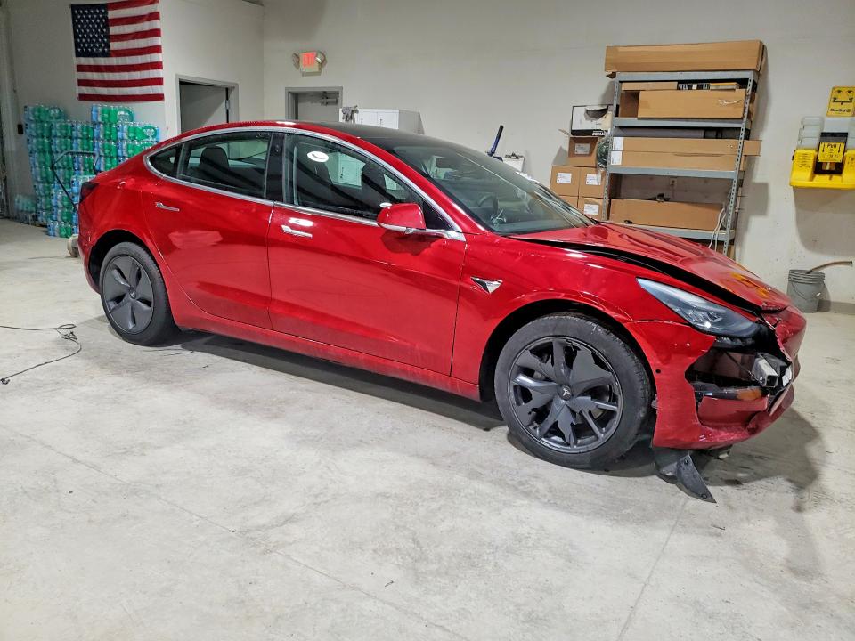 77530465 :رقم المزاد ، 5YJ3E1EAXLF495187 vin ، 2020 Tesla Model 3 مزاد بيع
