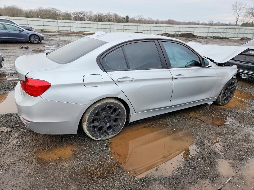 77691385 :رقم المزاد ، WBA3C3G56ENS68663 vin ، 2014 Bmw 320 مزاد بيع