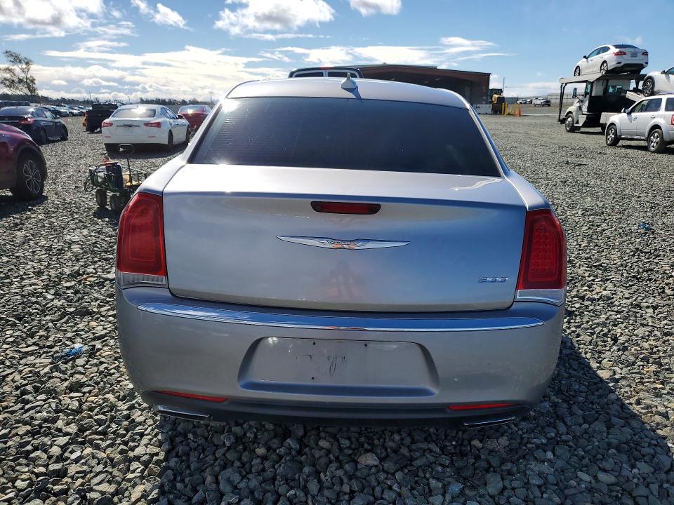 2015 Chrysler 300 მანქანა იყიდება აუქციონზე, vin: 2C3CCAAG1FH792674, აუქციონის ნომერი: 78287725