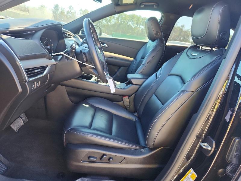 77671655 :رقم المزاد ، 1GYFZDR4XLF141344 vin ، 2020 Cadillac Xt4 مزاد بيع