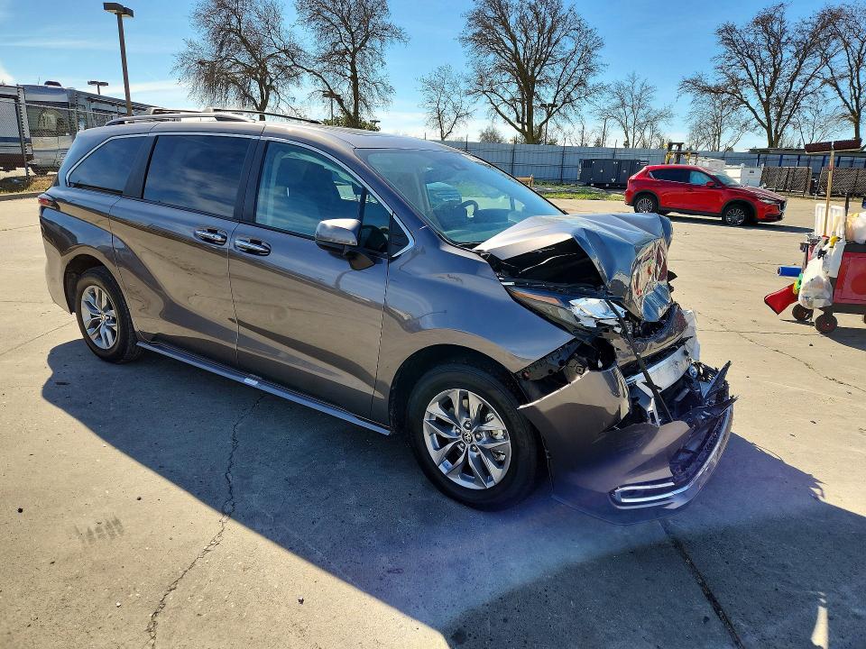 79356815 :رقم المزاد ، 5TDYSKFC8RS124909 vin ، 2024 Toyota Sienna مزاد بيع