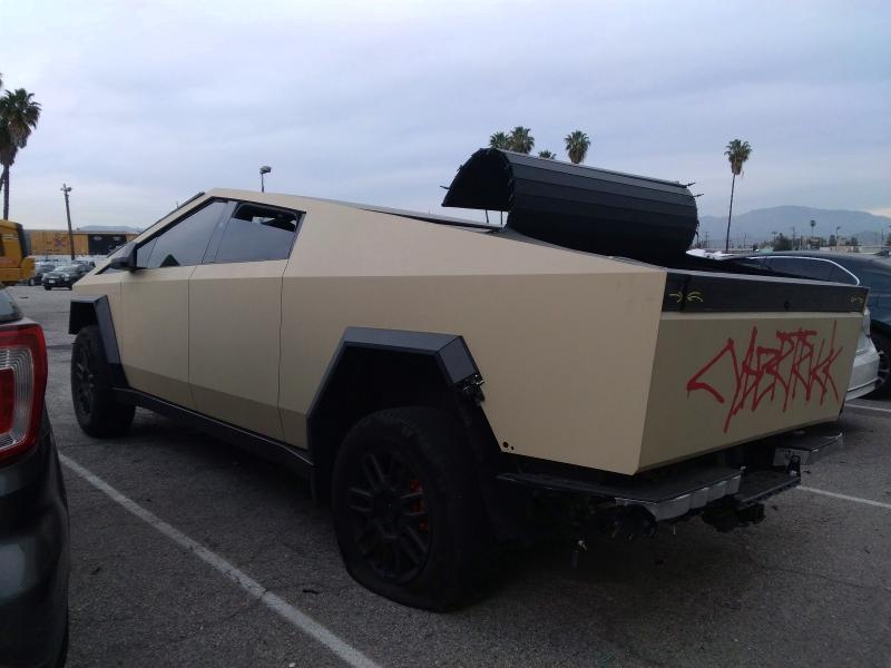 72749195 :رقم المزاد ، 7G2CEHED3RA048285 vin ، 2024 Tesla Cybertruck مزاد بيع