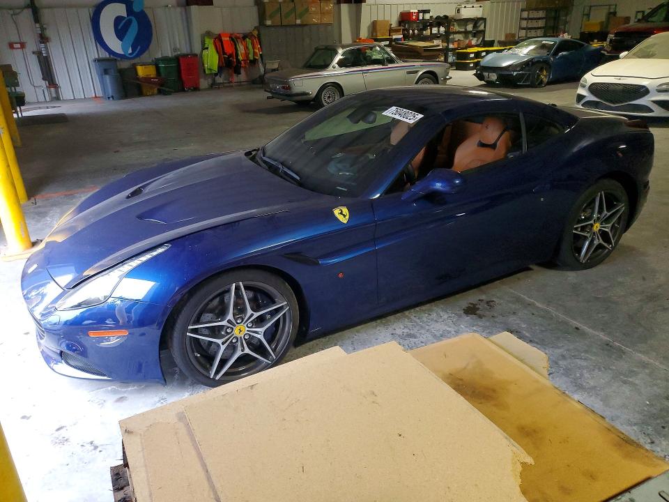 75048025 :رقم المزاد ، ZFF77XJA4H0226114 vin ، 2017 Ferrari California T مزاد بيع