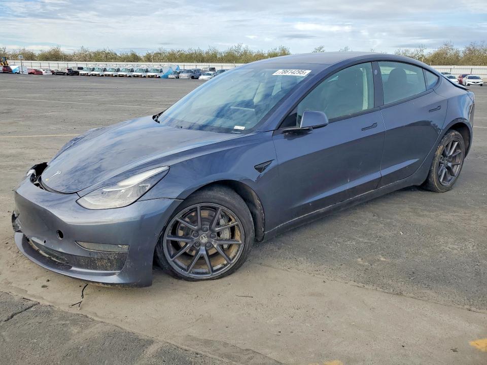 78614295 :رقم المزاد ، 5YJ3E1EB1MF928129 vin ، 2021 Tesla Model 3 مزاد بيع
