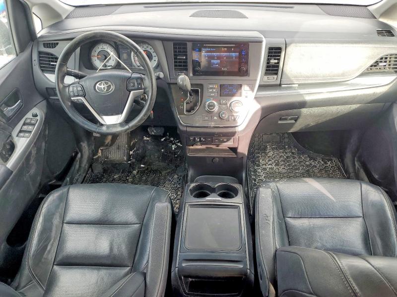 2015 Toyota Sienna მანქანა იყიდება აუქციონზე, vin: 5TDXK3DC9FS569580, აუქციონის ნომერი: 74735615