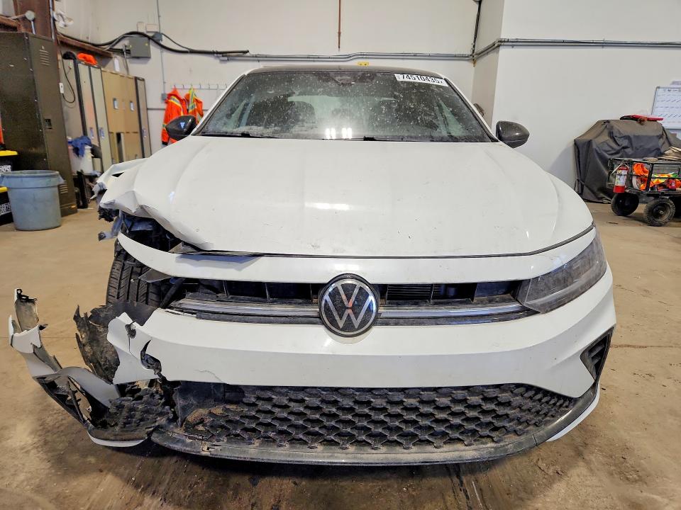 Продажа на аукционе авто 2025 Volkswagen Jetta, vin: 3VWSX7BU3SM082722, номер лота: 74510435
