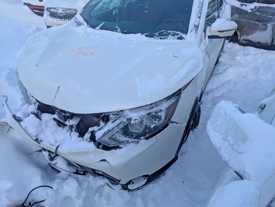 76049295 :رقم المزاد ، JN1BJ1CR3JW255927 vin ، 2018 Niss Qashqai مزاد بيع