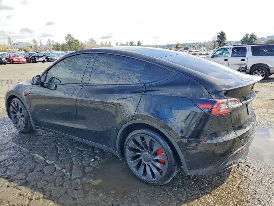 77846505 :رقم المزاد ، 7SAYGDEF2NF326512 vin ، 2022 Tesla Model Y مزاد بيع
