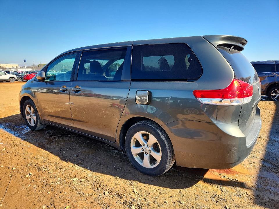 Продажа на аукционе авто 2012 Toyota Sienna Bas, vin: 5TDKA3DC2CS015032, номер лота: 76468585