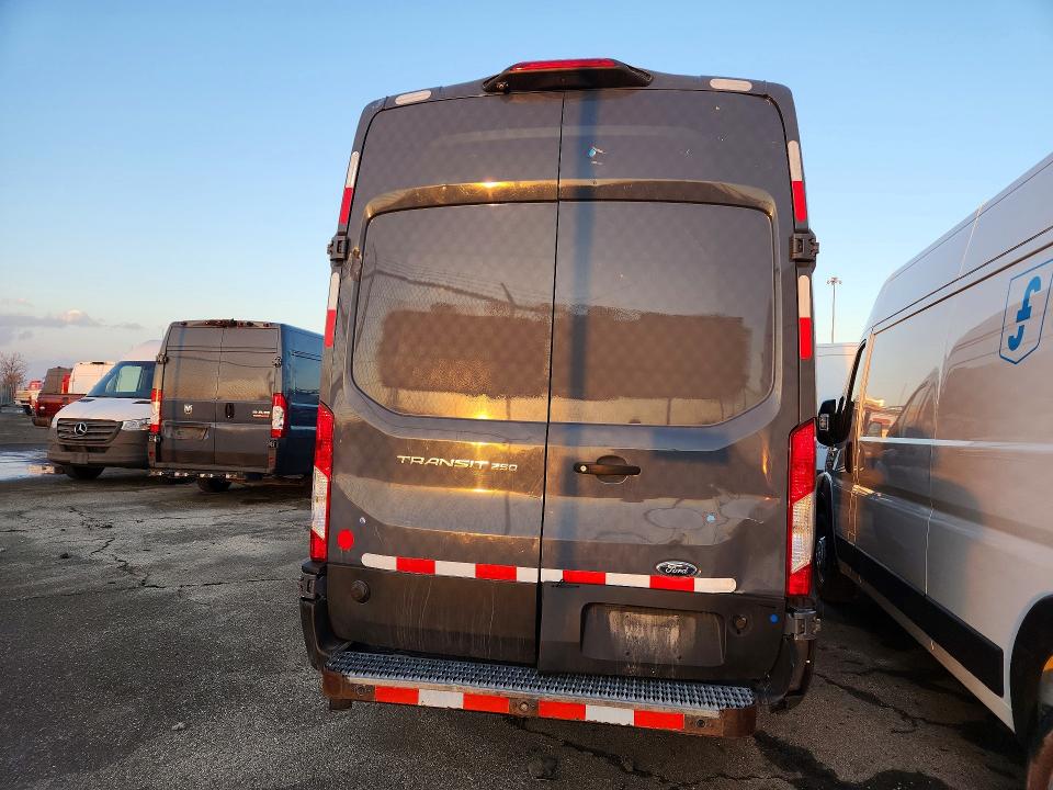 2019 Ford Transit მანქანა იყიდება აუქციონზე, vin: 1FTYR3XM7KKA97496, აუქციონის ნომერი: 52057286