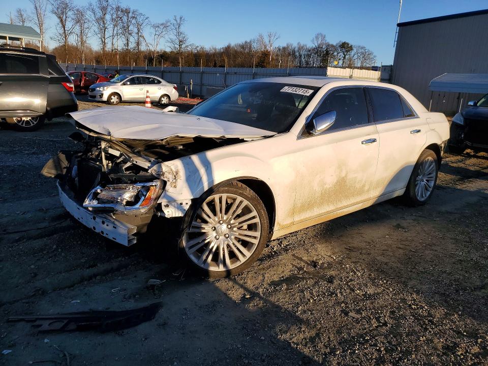 2013 Chrysler 300c მანქანა იყიდება აუქციონზე, vin: 2C3CCAET7DH527908, აუქციონის ნომერი: 77132715