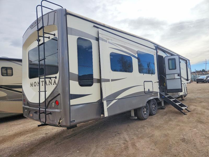 77422965 :رقم المزاد ، 4YDF39224H4703493 vin ، 2017 Keystone Montana Fifth Wheel مزاد بيع