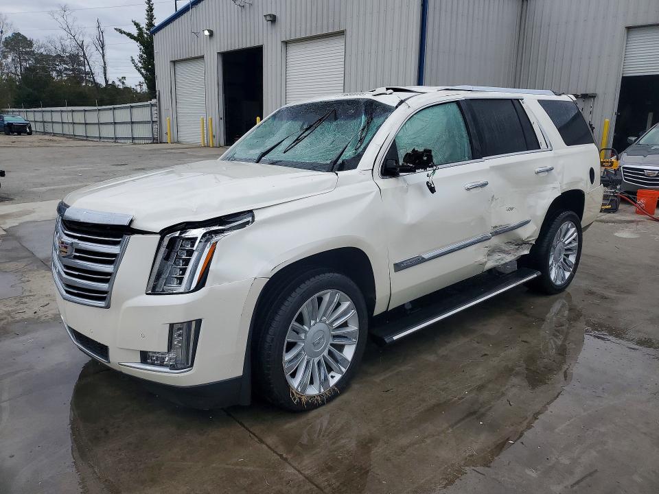 2015 Cadillac Escalade მანქანა იყიდება აუქციონზე, vin: 1GYS4PKJ3FR614289, აუქციონის ნომერი: 77680225