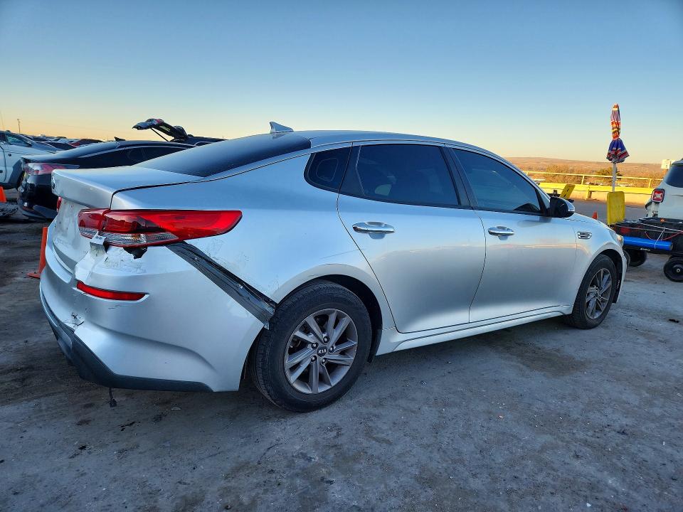 2020 Kia Optima მანქანა იყიდება აუქციონზე, vin: 5XXGT4L30LG393245, აუქციონის ნომერი: 75688565