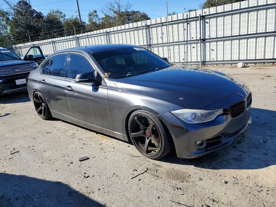 2013 Bmw 335 მანქანა იყიდება აუქციონზე, vin: WBA3A9C56DF476517, აუქციონის ნომერი: 77506875