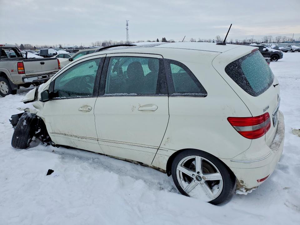 2010 Mercedes Benz B200 მანქანა იყიდება აუქციონზე, vin: WDDFH3EB2AJ566242, აუქციონის ნომერი: 74972395