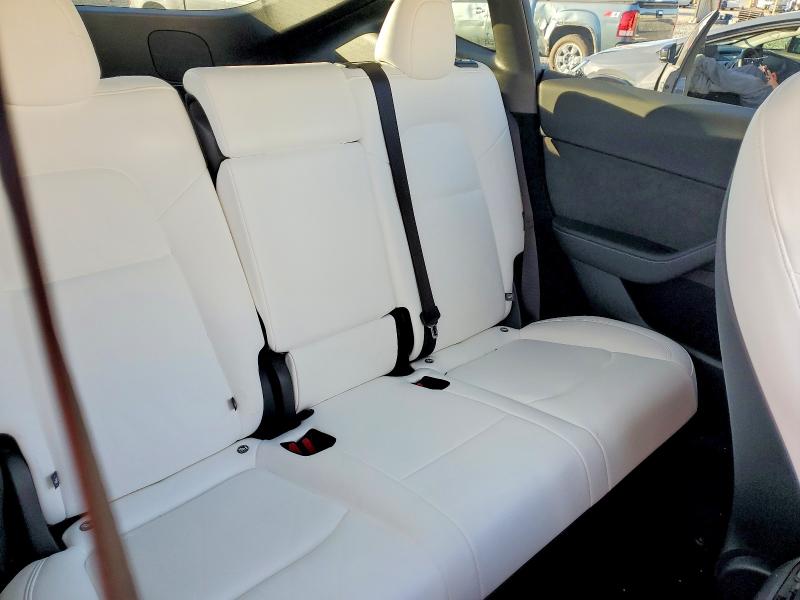 77219715 :رقم المزاد ، 7SAYGDEE1SF263437 vin ، 2025 Tesla Model Y مزاد بيع