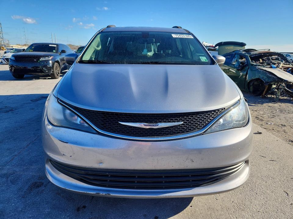2020 Chrysler Voyager მანქანა იყიდება აუქციონზე, vin: 2C4RC1DG6LR260828, აუქციონის ნომერი: 75453105