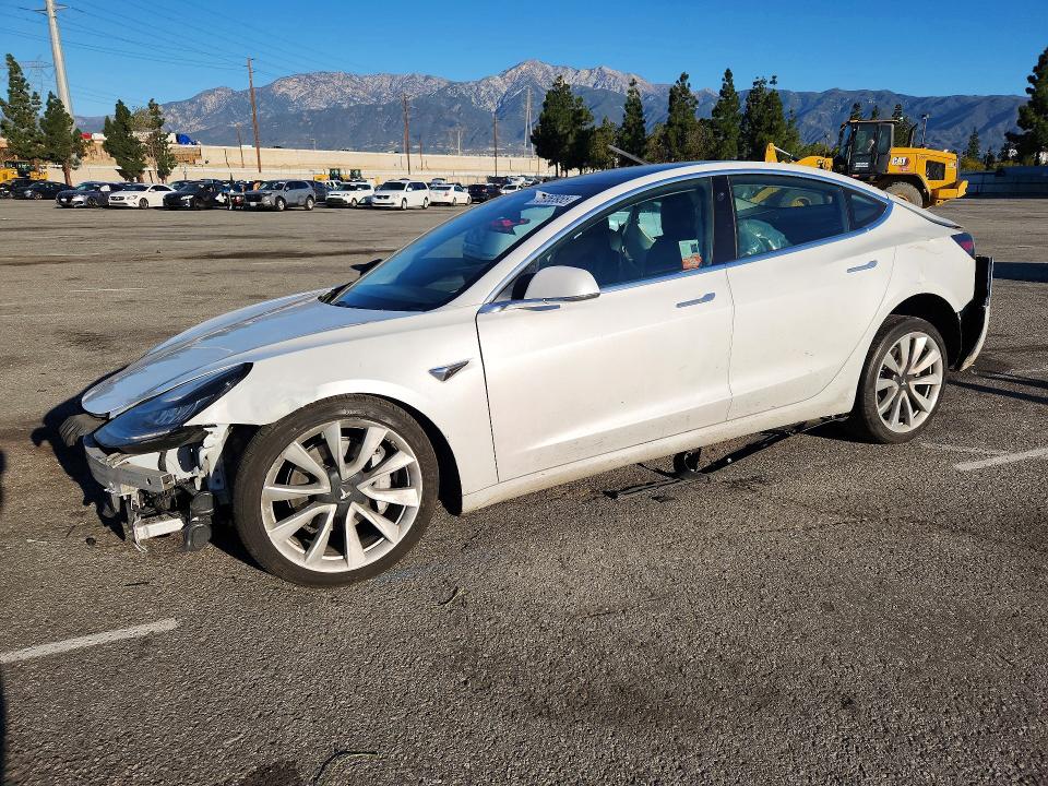 76053955 :رقم المزاد ، 5YJ3E1EA9LF806513 vin ، 2020 Tesla Model 3 مزاد بيع